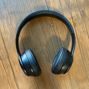 BEATS SOLO3 WIRELESS HEADPHONES